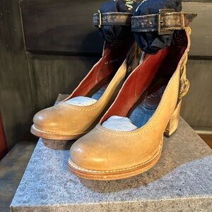 Freebird Shoes Raeanne Taupe Multi Mid Heel Leather